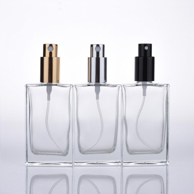 O pulverizador de perfume de vidro quadrado liso engarrafa a capacidade metálica da bomba 50ml recarregável