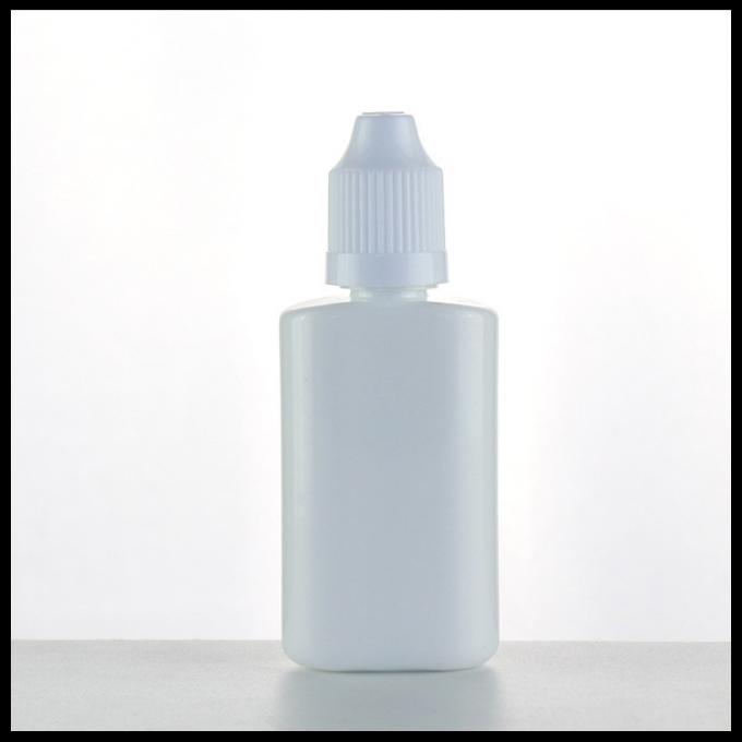 As garrafas líquidas brancas do ANIMAL DE ESTIMAÇÃO E, conta-gotas de olho plástico engarrafam o tampão 30ml sem perigo para as crianças